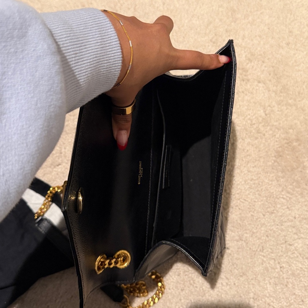 Envelope Triquilt Medium YSL Shoulder Bag in Grained Leather - Picture 12 of 12